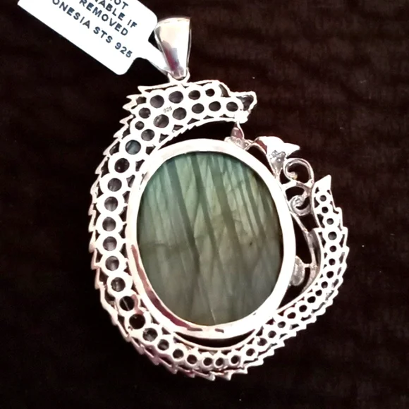 BALI LEGACY MALAGASY LABRADORITE DRAGON PENDENT - Picture 4 of 7
